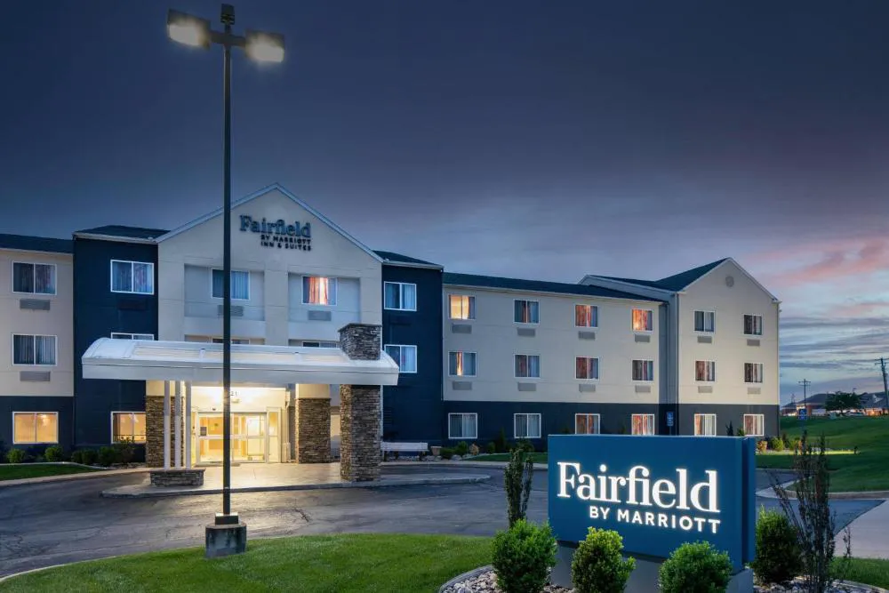 Fairfield Inn & Suites by Marriott - Jefferson City hotel hero