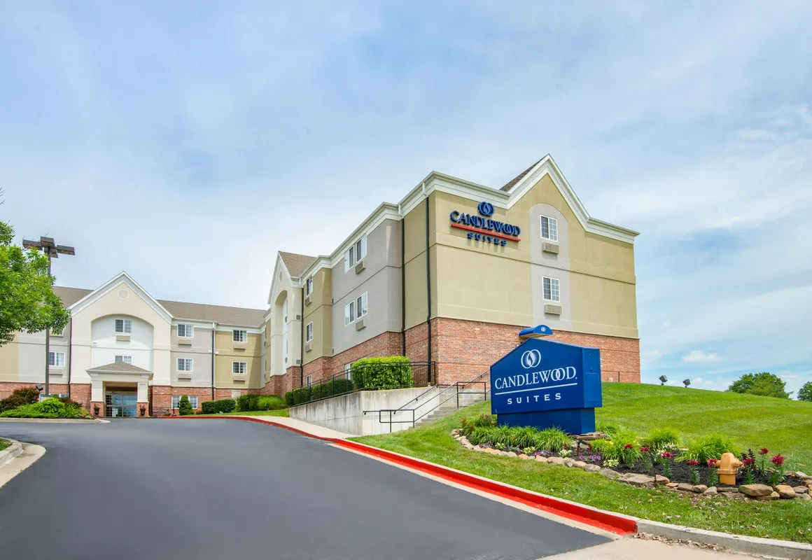 Candlewood Suites Jefferson City by IHG hotel hero