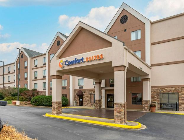 Comfort Suites Johnson City near University hotel detail image 1