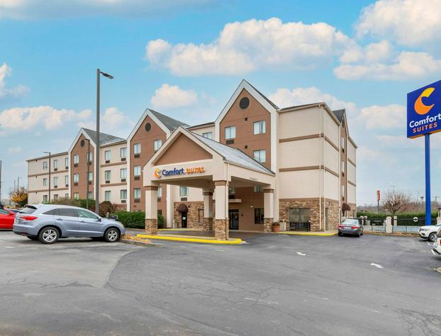 Comfort Suites Johnson City near University hotel detail image 2