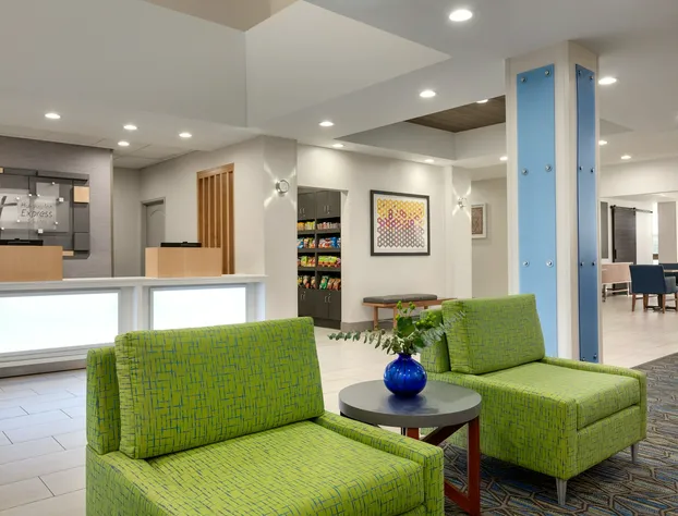 Holiday Inn Express Hotel & Suites Merced by IHG hotel detail image 3