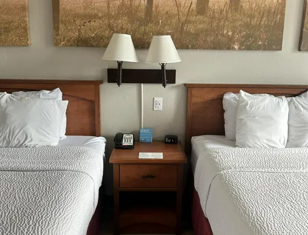 Days Inn by Wyndham Turlock hotel detail image 4