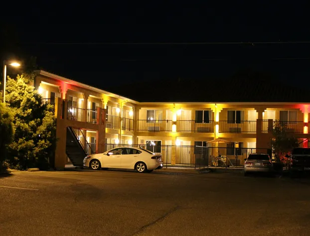 Econo Lodge Inn & Suites Lodi - Wine Country Area hotel detail image 1