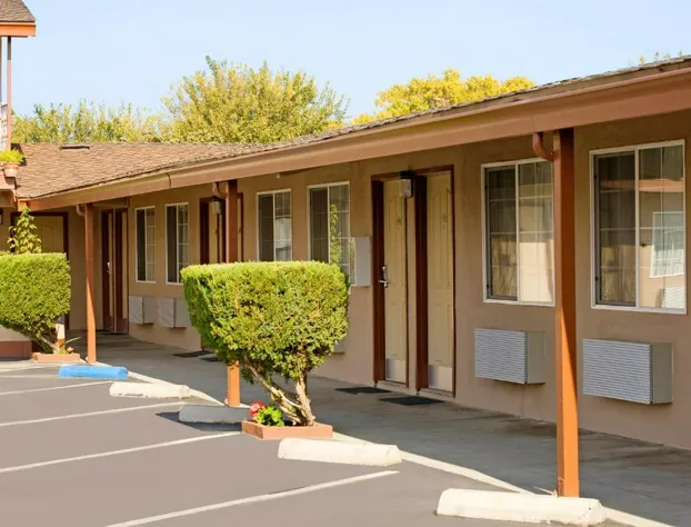 Americas Best Value Inn Los Banos hotel detail image 3