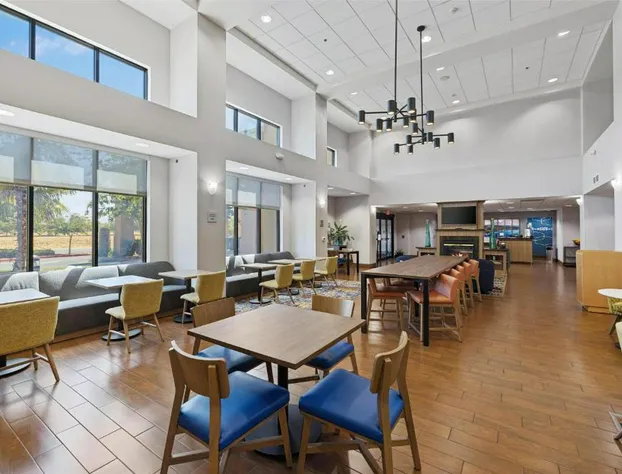 Hampton Inn And Suites Madera hotel detail image 3