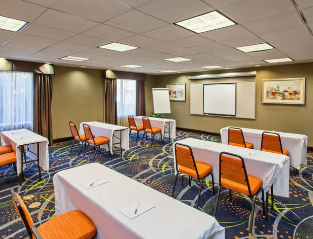Hampton Inn & Suites Merced hotel detail image 4