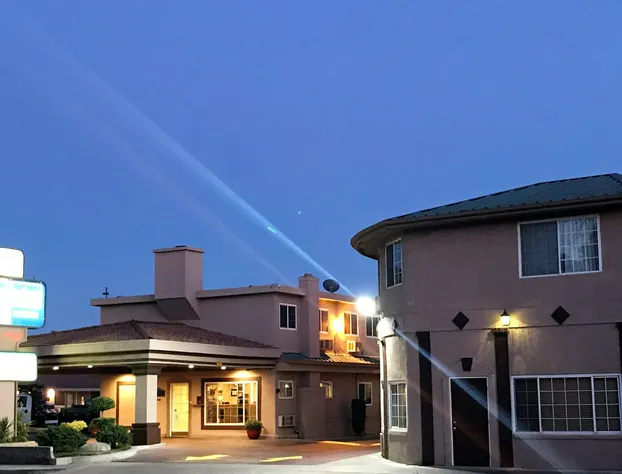 Signature Inn Merced Yosemite Parkway hotel detail image 1