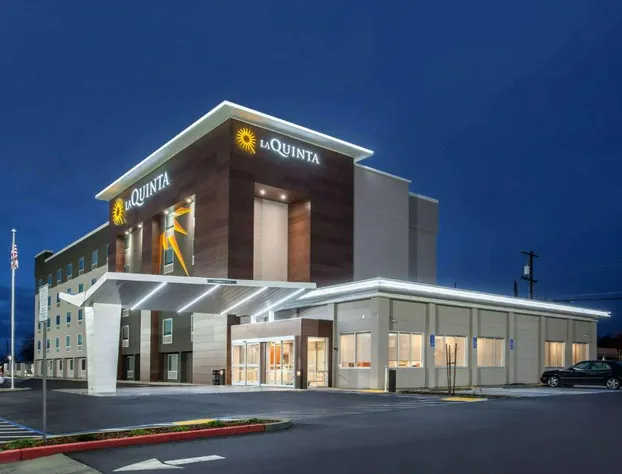 La Quinta Inn & Suites by Wyndham Madera hotel detail image 4