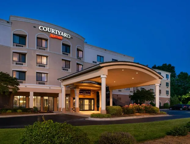 Courtyard by Marriott High Point hotel detail image 1