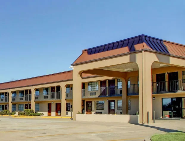 Econo Lodge Vicksburg hotel detail image 1