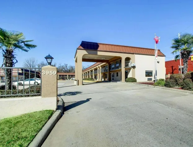 Econo Lodge Vicksburg hotel detail image 1