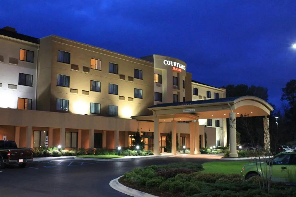 Courtyard Marriott Vicksburg hotel hero