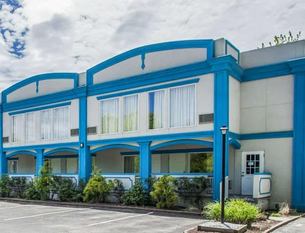 Econo Lodge Inn & Suites Old Saybrook Westbrook hotel detail image 2