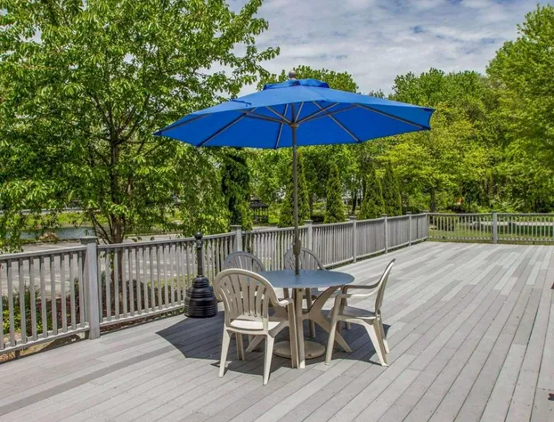 Econo Lodge Inn & Suites Old Saybrook Westbrook hotel detail image 3