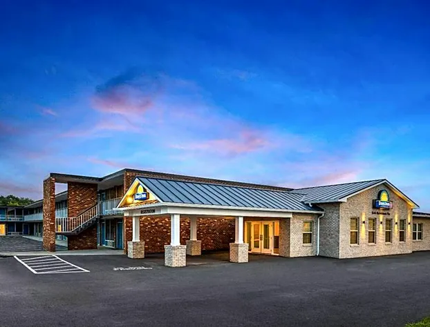 Days Inn by Wyndham Frederick hotel detail image 4