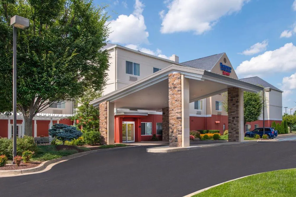 Fairfield Inn & Suites by Marriott Frederick hotel hero