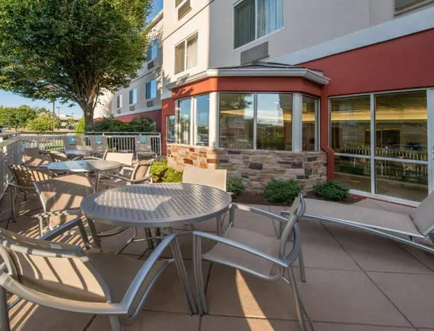 Fairfield Inn & Suites by Marriott Frederick hotel detail image 2