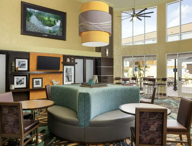 Hampton Inn & Suites Lake City hotel detail image 3