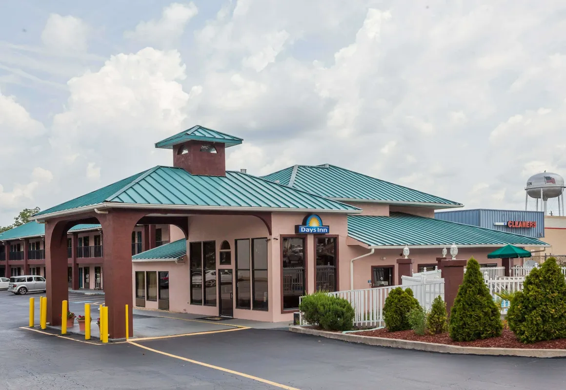 Days Inn by Wyndham Jackson hotel hero