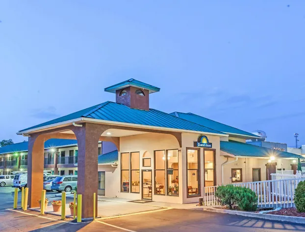 Days Inn by Wyndham Jackson hotel detail image 1