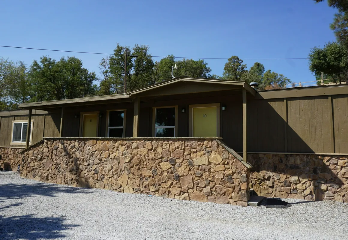 Yosemite Gold Country Lodge hotel hero