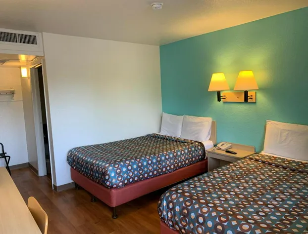 Vagabond Inn Sylmar hotel detail image 4