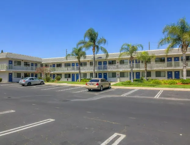 Vagabond Inn Sylmar hotel detail image 2