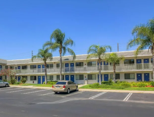 Vagabond Inn Sylmar hotel detail image 3