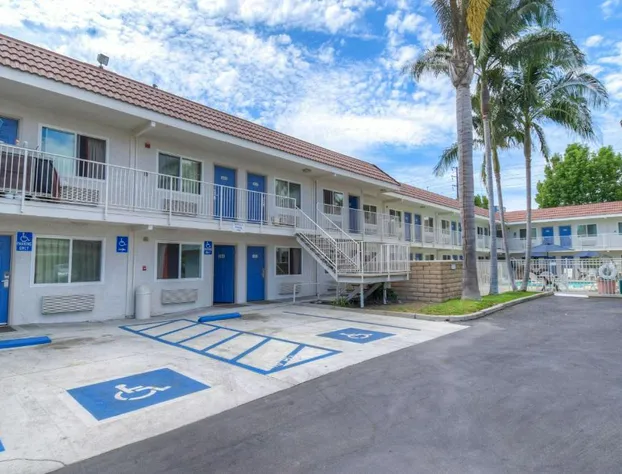 Motel 6 Costa Mesa, CA hotel detail image 1