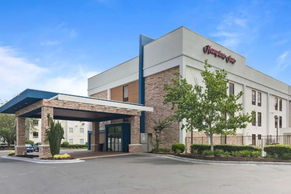 Hampton Inn Atlanta/Woodstock hotel hero