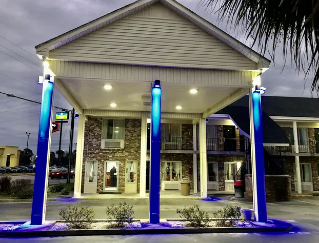 Days Inn by Wyndham Manning hotel detail image 3