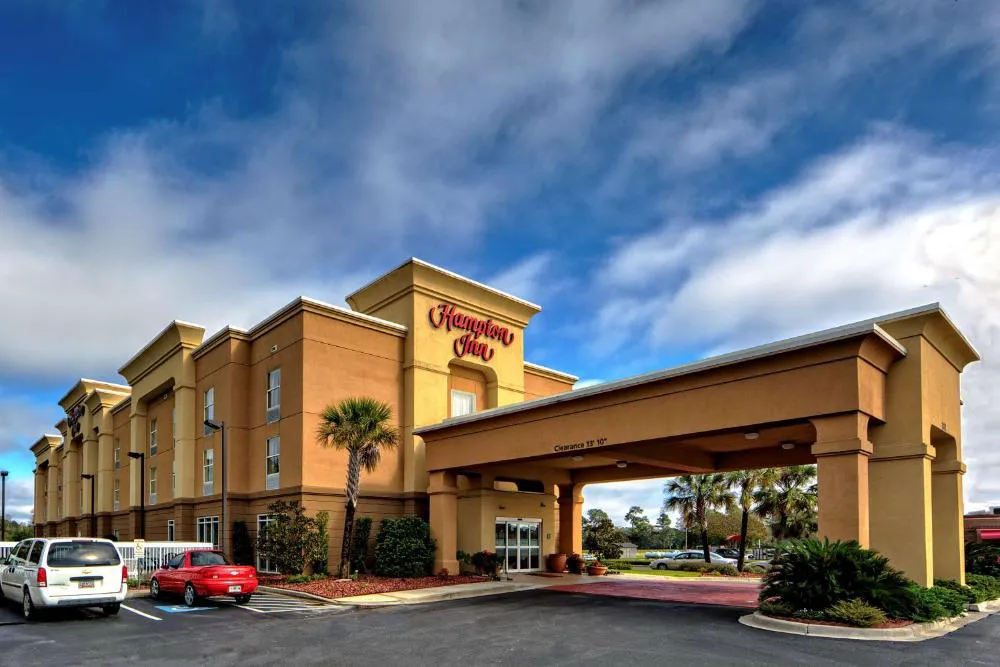 Hampton Inn Manning hotel hero