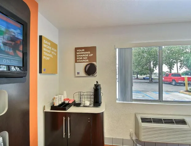 Motel 6 San Marcos, TX hotel detail image 4