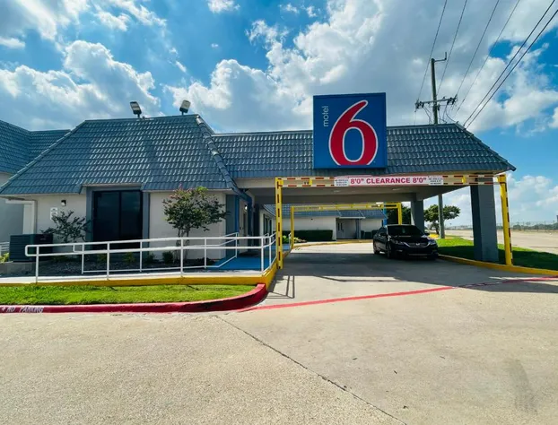 Motel 6 Duncanville, TX - Dallas hotel detail image 3