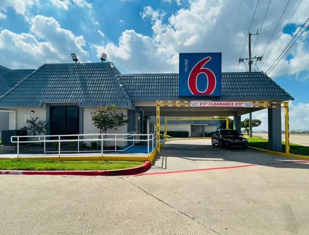 Motel 6 Duncanville, TX - Dallas hotel detail image 2