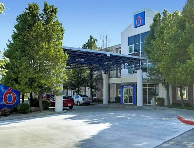 Motel 6 Lehi, UT – Thanksgiving Point hotel detail image 1