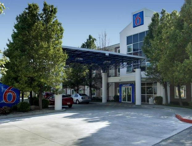Motel 6 Lehi, UT – Thanksgiving Point hotel detail image 1