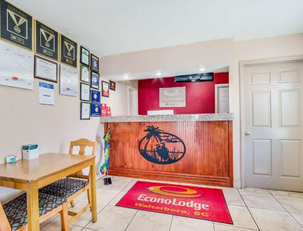 Econo Lodge hotel detail image 2