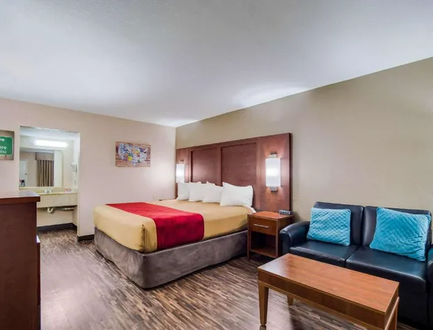 Econo Lodge hotel detail image 3