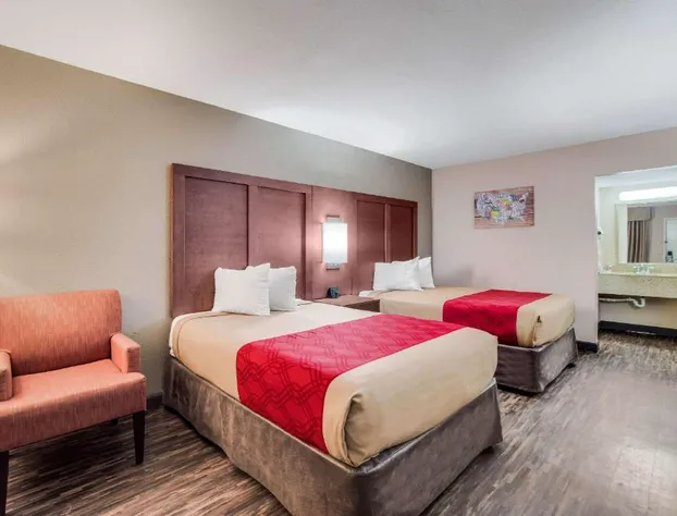 Econo Lodge Walterboro I-95 hotel detail image 4