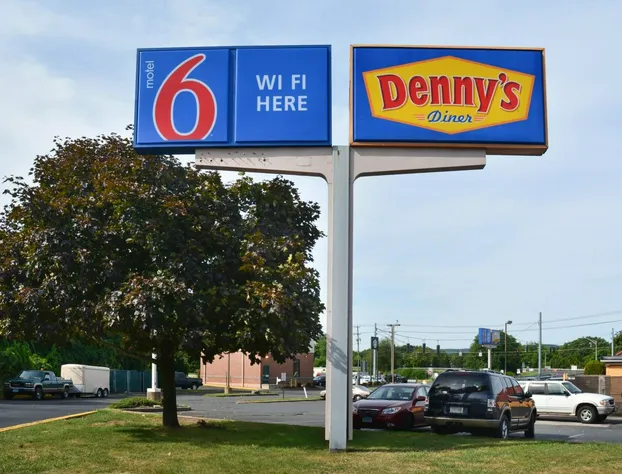 Motel 6 Southington, CT - Hartford hotel detail image 4