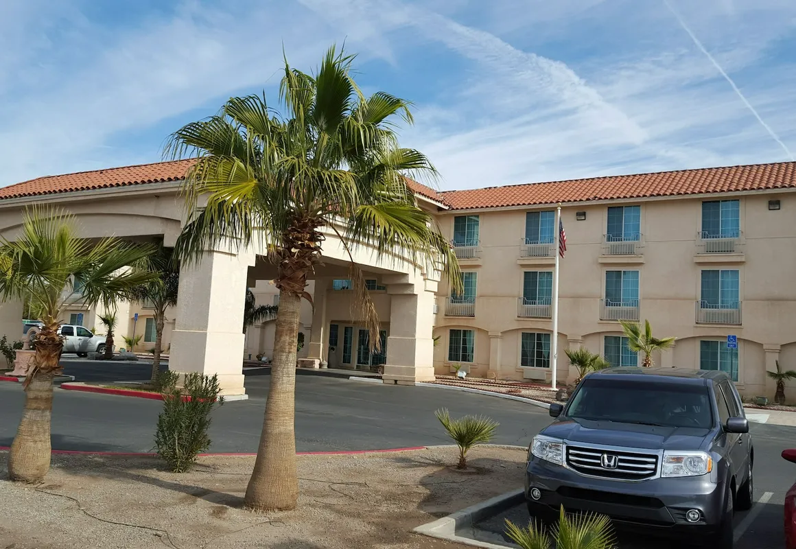 Comfort Inn & Suites El Centro I - 8 hotel hero