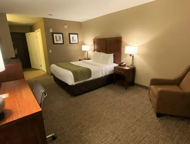 Comfort Inn & Suites El Centro I - 8 hotel detail image 3