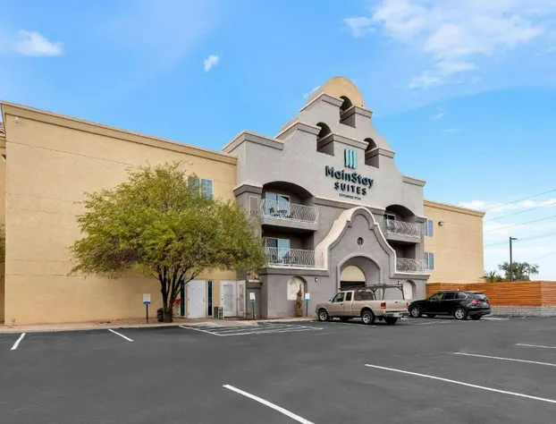 Comfort Inn & Suites El Centro I - 8 hotel detail image 2