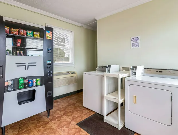 Rodeway Inn Cadiz hotel detail image 4