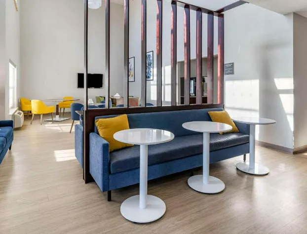 Comfort Inn & Suites hotel detail image 4