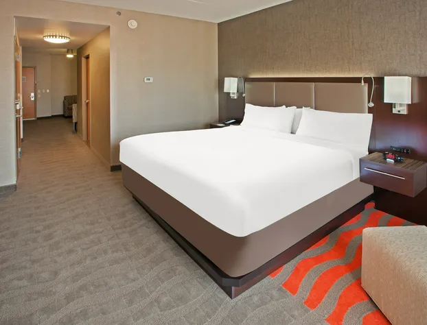 Holiday Inn Express and Suites Columbus Edinburgh by IHG hotel detail image 4