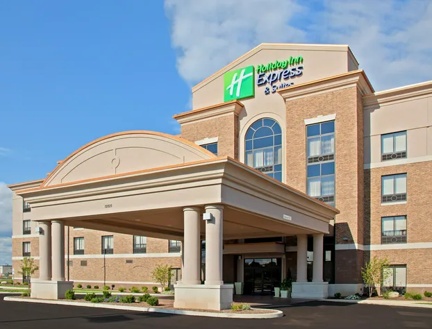 Holiday Inn Express and Suites Columbus Edinburgh by IHG hotel detail image 1