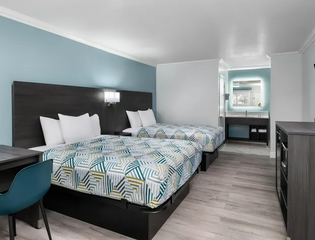 Red Lion Inn & Suites Lemoore hotel detail image 3