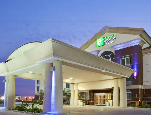 Holiday Inn Express & Suites Dinuba West by IHG hotel detail image 2